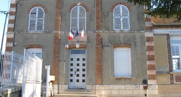 Location de benne à Laval en Brie